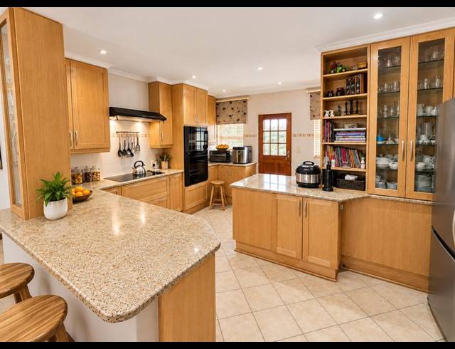 3 BEDROOM TOWNHOUSE FOR SALE IN HELICON HEIGHTS